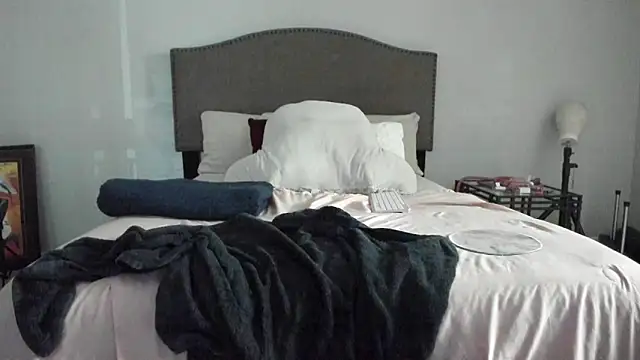 Snapshot of yiauana chatting on October 2025 12:01:02 AM yiauana online show from October 2025 12:01:02 AM