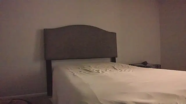 yiauana online show from February 2026 10:26:02 AM