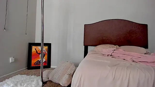 yiauana online show from October 2025 03:10:02 PM