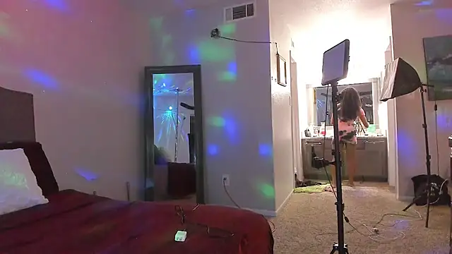 yiauana online show from March 2026 03:52:01 AM