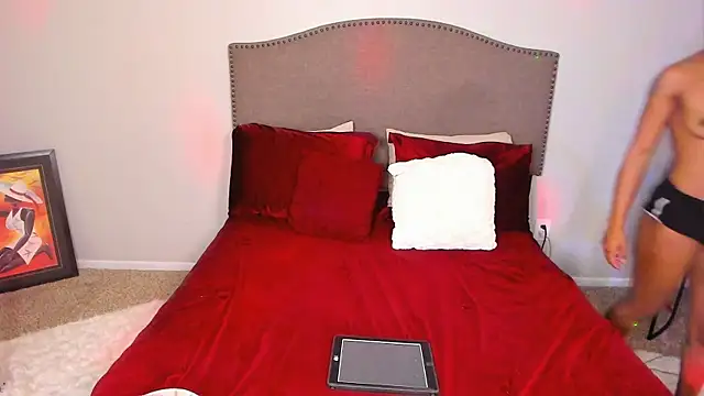 yiauana online show from November 2025 07:34:01 AM