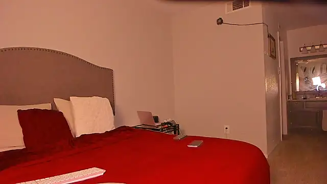 yiauana online show from March 2026 10:12:02 AM