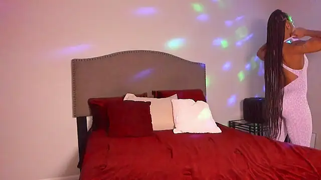 yiauana online show from January 2026 04:27:02 AM