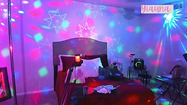 yiauana online show from November 2025 06:23:02 AM