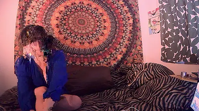 HeyyImHarlowe online show from March 2026 06:09:02 AM