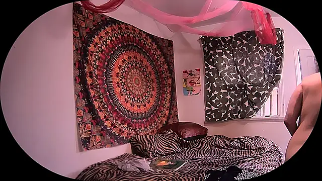 HeyyImHarlowe online show from March 2026 01:30:01 PM