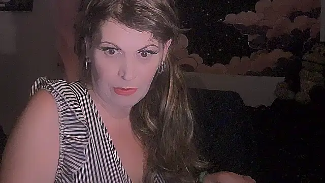 HeyyImHarlowe online show from June 2026 03:12:02 AM