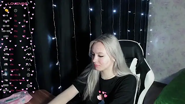 VikaPowers online show from January 2025 08:00:01 PM