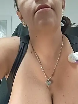 AvaLloyd online show from November 2025 02:55:02 AM