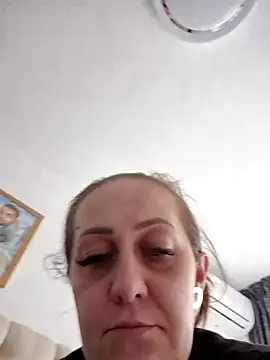 AvaLloyd online show from March 2025 12:39:02 PM