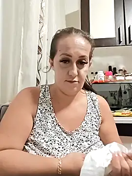 AvaLloyd online show from September 2025 02:50:01 AM