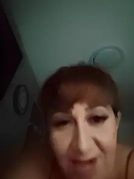 AvaLloyd online show from October 2025 03:01:01 PM