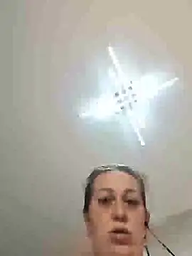 AvaLloyd online show from July 2026 01:50:02 AM