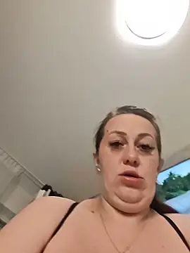 AvaLloyd online show from June 2026 02:24:02 AM