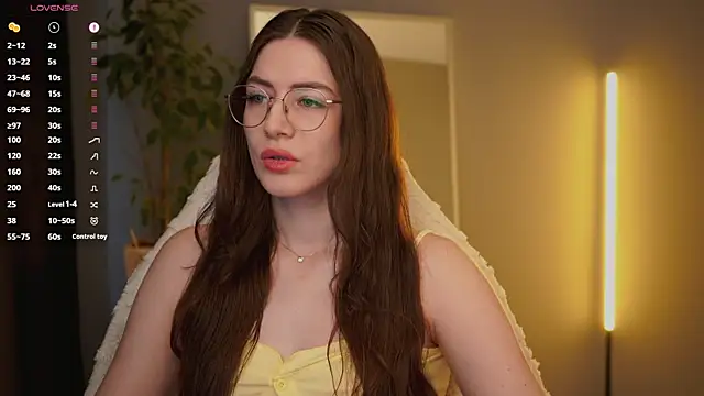 Ester Hill online show from April 2026 02:24:01 AM