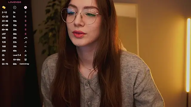 Ester Hill online show from November 2025 01:20:02 AM