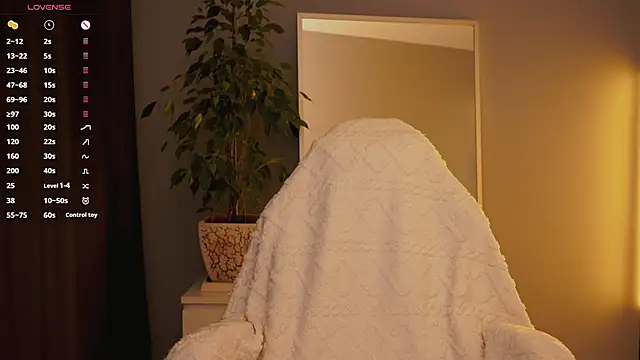 Ester Hill online show from November 2025 01:17:01 AM