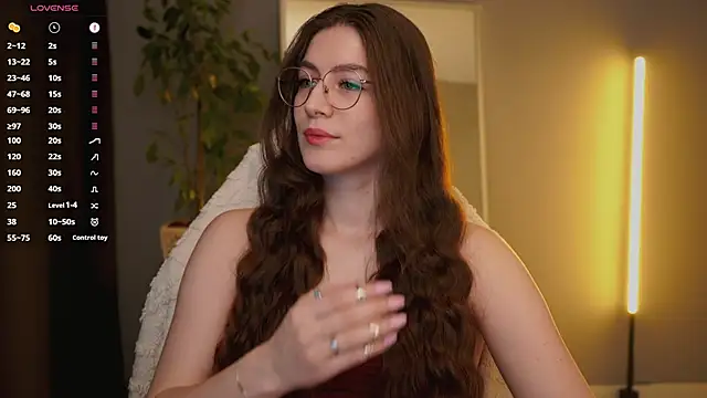 Ester Hill online show from March 2026 04:28:02 AM