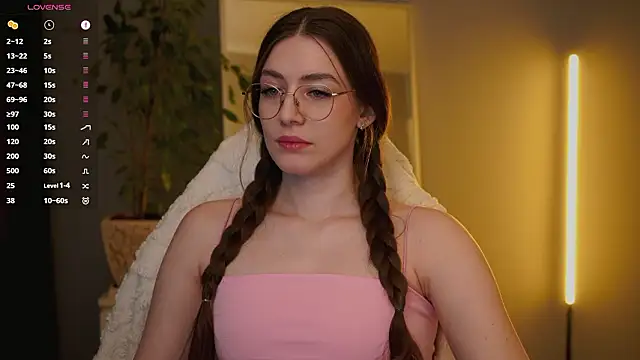 Ester Hill online show from February 2026 03:37:02 AM