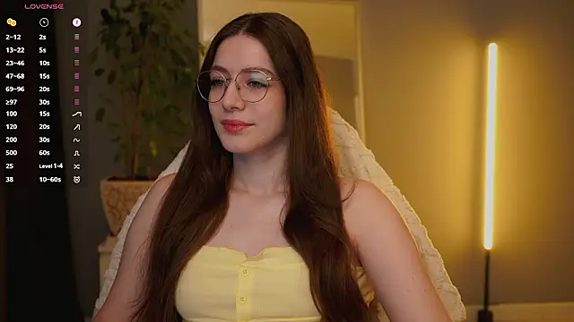 Ester Hill online show from February 2026 03:28:02 AM