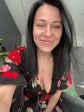 Snapshot of CuteNata chatting on May 2026 11:07:01 AM CuteNata online show from May 2026 11:07:01 AM
