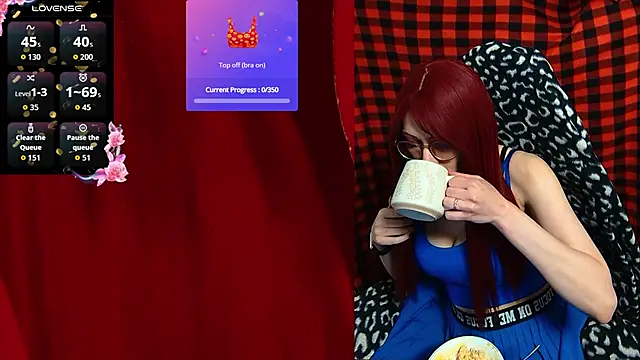 ElliMoor online show from September 2025 08:10:01 AM