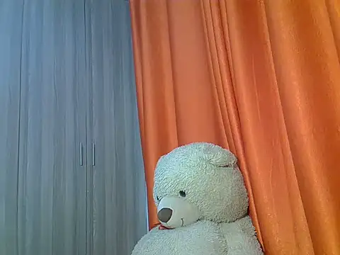 Snapshot of freaky_juicy chatting on October 2025 04:02:02 AM freaky juicy online show from October 2025 04:02:02 AM
