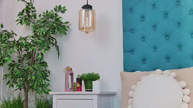 EmilyColle  online show from February 2026 08:21:02 PM