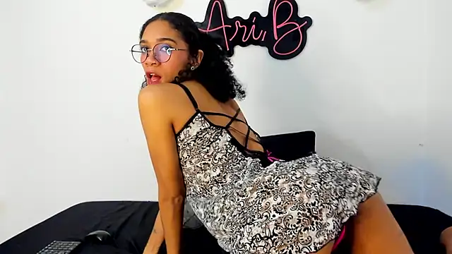 Snapshot of arii_barthon chatting on October 2025 03:08:01 AM arii barthon online show from October 2025 03:08:01 AM