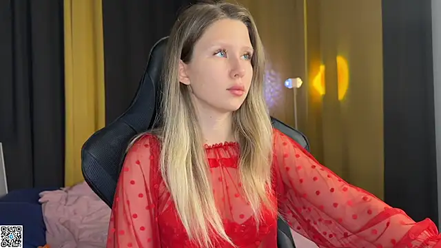 Snapshot of Ameliia_castro chatting on October 2025 04:45:02 AM Ameliia castro online show from October 2025 04:45:02 AM