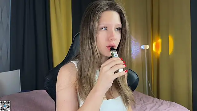 Snapshot of Ameliia_castro chatting on October 2025 04:22:02 AM Ameliia castro online show from October 2025 04:22:02 AM