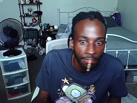 Snapshot of razzynolight chatting on June 2026 06:51:02 PM razzynolight online show from June 2026 06:51:02 PM