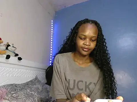 cyberbunnie online show from November 2025 07:30:01 PM