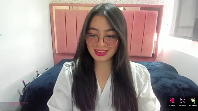 Snapshot of MiaWils_ chatting on June 2026 07:08:01 PM MiaWils online show from June 2026 07:08:01 PM