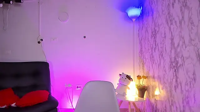 chloe blue online show from December 2025 11:20:01 AM