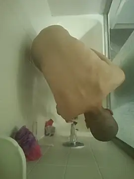 Sir-meltsclearrockzalot online show from November 2025 01:09:02 AM