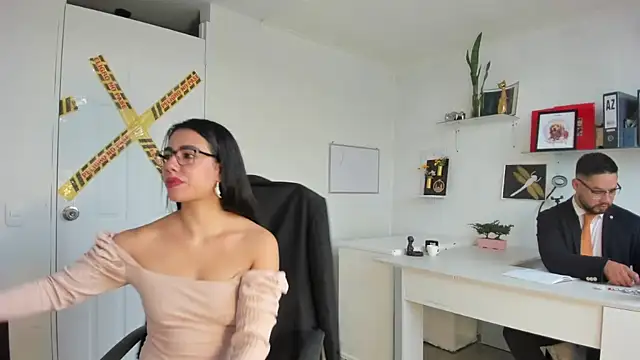 susana monroy online show from December 2025 12:09:02 PM