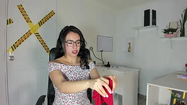 susana monroy online show from December 2025 08:46:01 AM