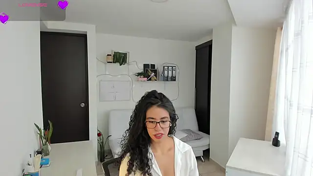 Snapshot of susana_monroy chatting on June 2026 07:13:02 PM susana monroy online show from June 2026 07:13:02 PM