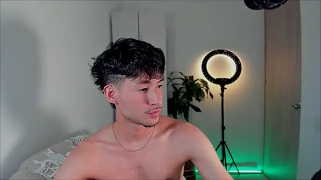 Snapshot of dimitri_targaryen chatting on January 2025 05:24:01 AM dimitri targaryen online show from January 2025 05:24:01 AM