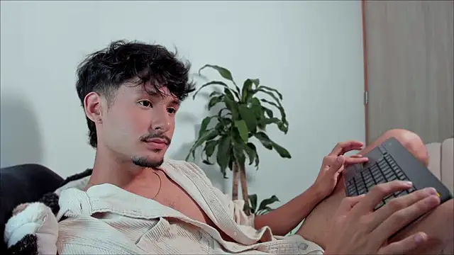 Snapshot of dimitri_targaryen chatting on February 2025 02:06:01 AM dimitri targaryen online show from February 2025 02:06:01 AM