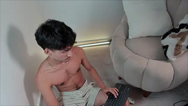 Snapshot of dimitri_targaryen chatting on February 2025 12:45:02 PM dimitri targaryen online show from February 2025 12:45:02 PM