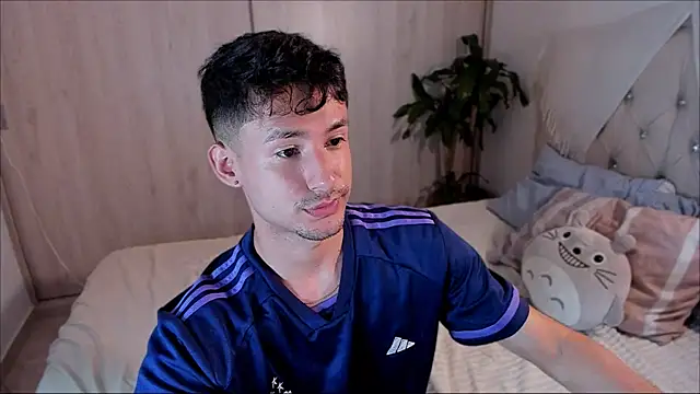 Snapshot of dimitri_targaryen chatting on September 2025 09:26:02 AM dimitri targaryen online show from September 2025 09:26:02 AM