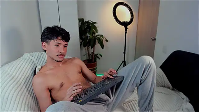 Snapshot of dimitri_targaryen chatting on December 2024 05:00:02 AM dimitri targaryen online show from December 2024 05:00:02 AM