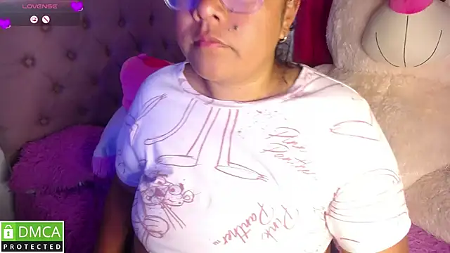 KittyHot20 online show from November 2025 01:42:02 AM