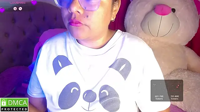 KittyHot20 online show from November 2025 02:56:01 PM