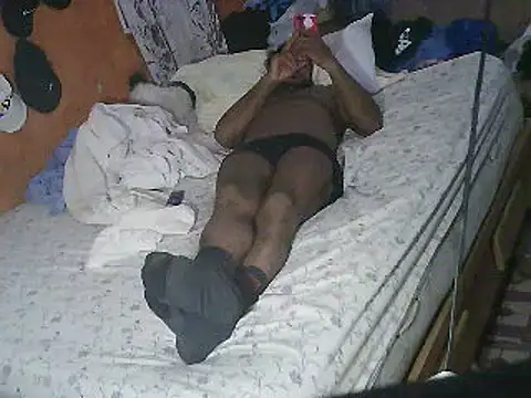 Snapshot of Negroricobaby chatting on February 2025 04:33:01 AM Negroricobaby online show from February 2025 04:33:01 AM