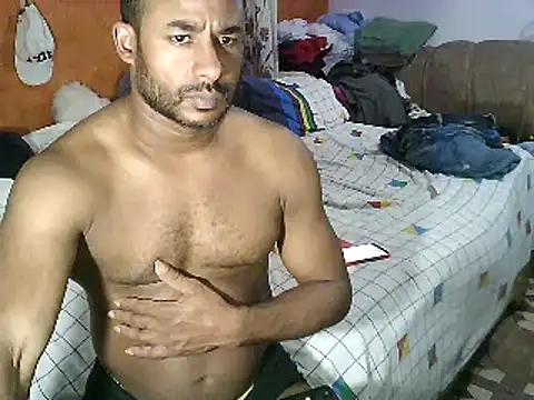 Snapshot of Negroricobaby chatting on March 2025 04:08:02 AM Negroricobaby online show from March 2025 04:08:02 AM