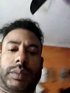 Snapshot of Negroricobaby chatting on February 2025 11:59:01 PM Negroricobaby online show from February 2025 11:59:01 PM