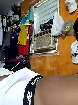 Snapshot of Negroricobaby chatting on December 2024 04:45:01 PM Negroricobaby online show from December 2024 04:45:01 PM